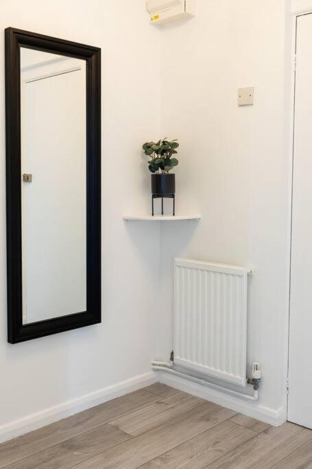 Cosy Decorated Flat In Tonbridge Apartman Kültér fotó